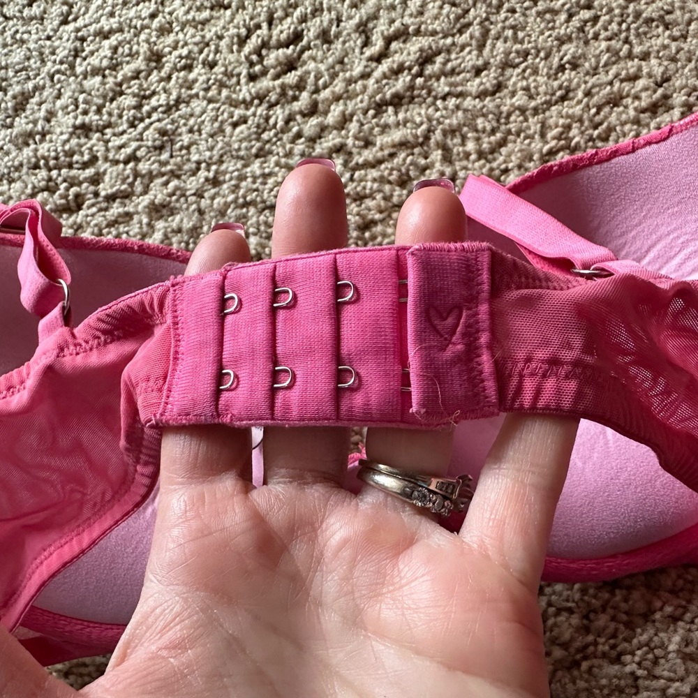 Wow Like New Sexy Victoria Dream Angels Push Up Vibrant Pink Lace Design - Picture 6 of 9